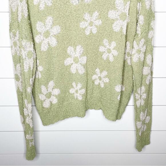 143 Story Daisy Floral Print Loose Knit V-Neck Sweater Green White Size 1X - Picture 9 of 10